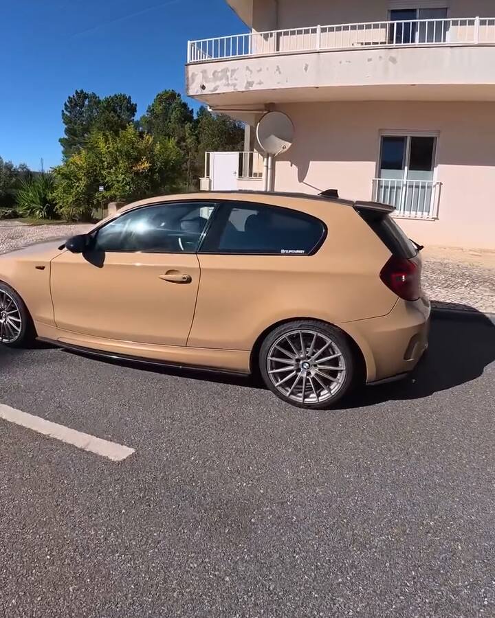 Carro de @filipeivanov com películas 360Películas