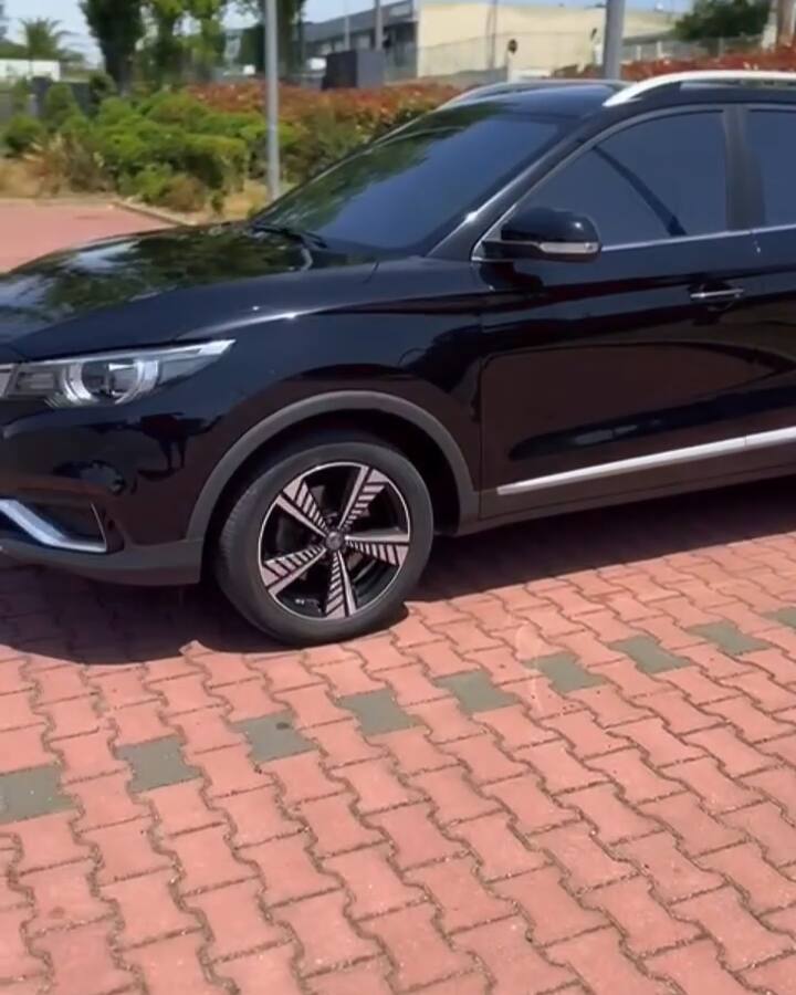 Carro de @dimass.ofc com películas 360Películas